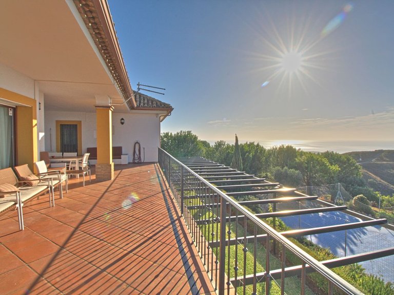 Villa for Sale in Estepona, Marbella Area 11