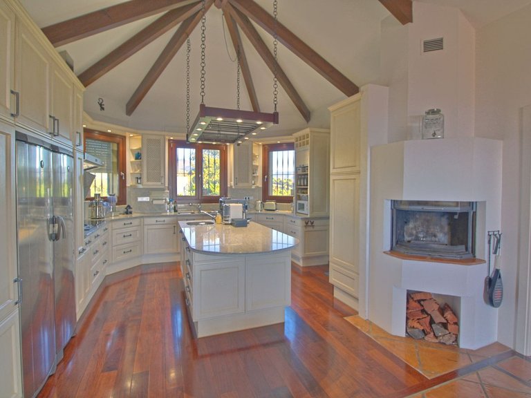 Villa for Sale in Estepona, Marbella Area 15
