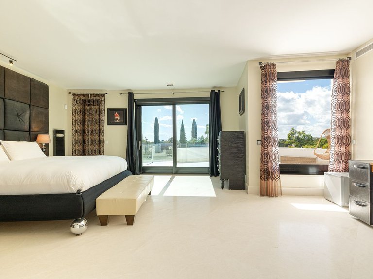 Villa for Sale in Benahavís, Marbella Area 14