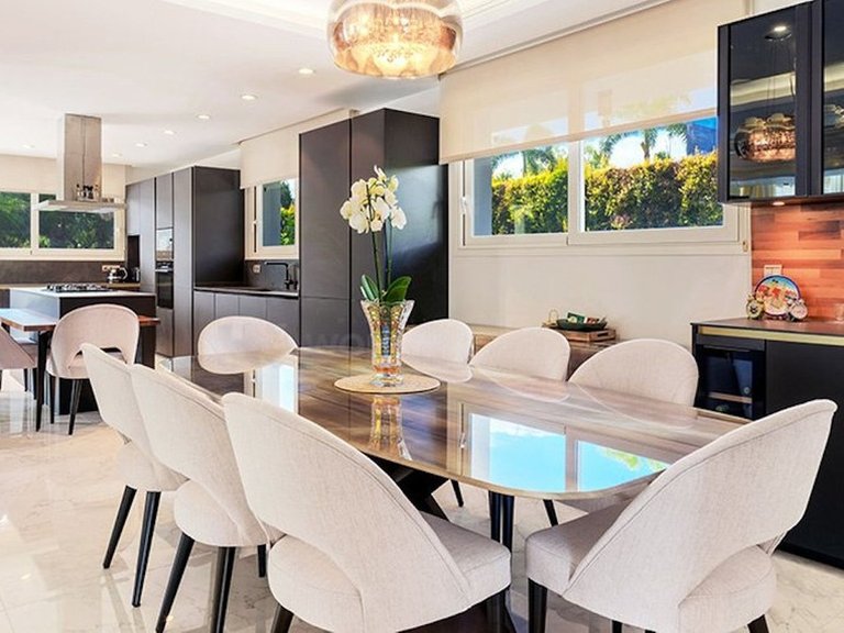 Villa for Sale in Nueva Andalucía, Marbella Area 5