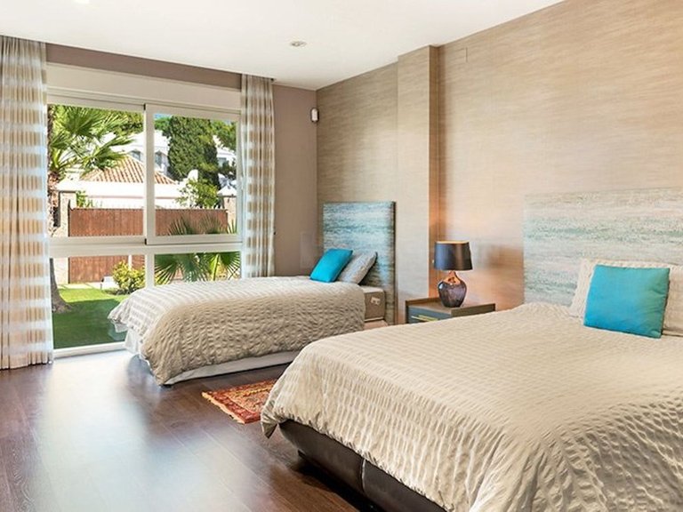 Villa for Sale in Nueva Andalucía, Marbella Area 9