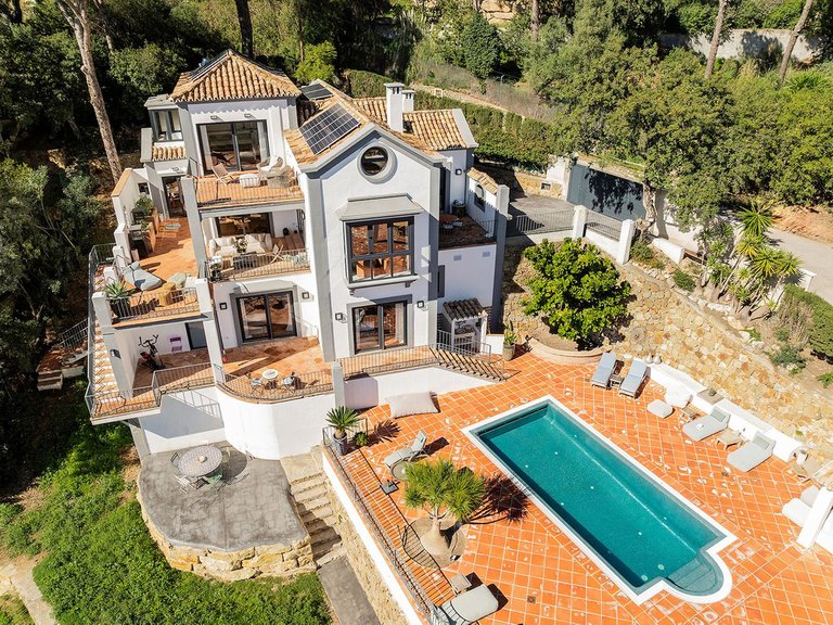 Villa for Sale in El Madronal, Marbella Area 4