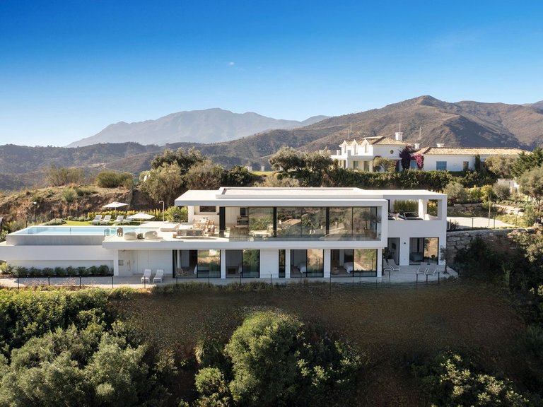 Villa for Sale in Benahavís, Marbella Area 1