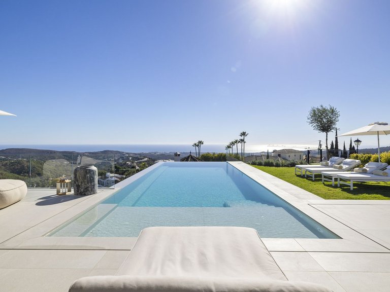 Villa for Sale in Benahavís, Marbella Area 2