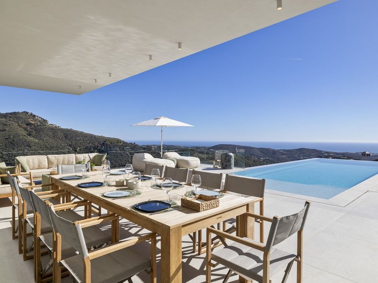 Villa for Sale in Benahavís, Marbella Area 3