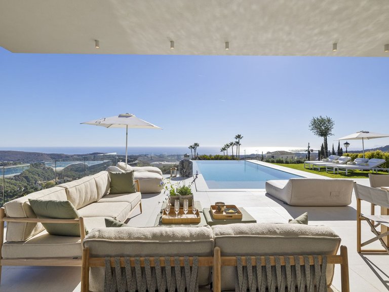 Villa for Sale in Benahavís, Marbella Area 5