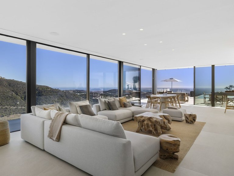 Villa for Sale in Benahavís, Marbella Area 14