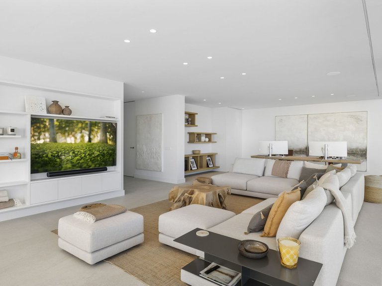 Villa for Sale in Benahavís, Marbella Area 17