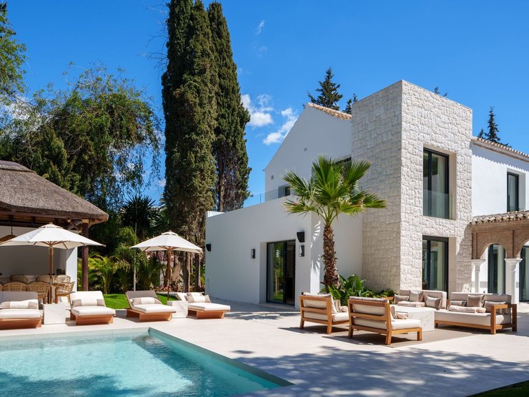 Villa for Sale in Nueva Andalucía, Marbella Area 2