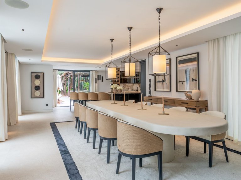 Villa for Sale in Nueva Andalucía, Marbella Area 13