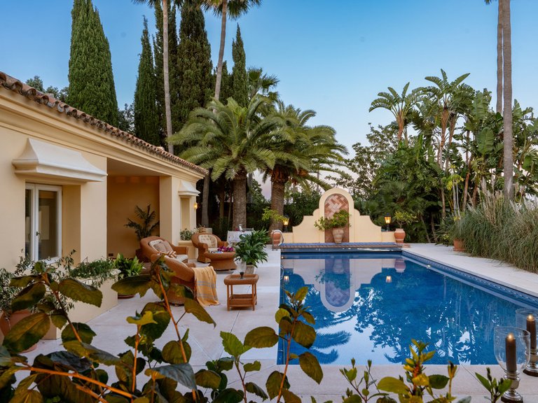 Villa for Sale in Sotogrande Alto, Marbella Area 1