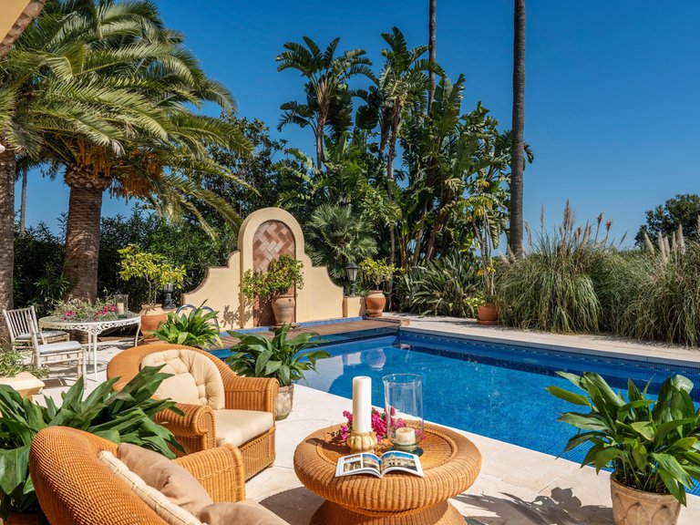 Villa for Sale in Sotogrande Alto, Marbella Area 2