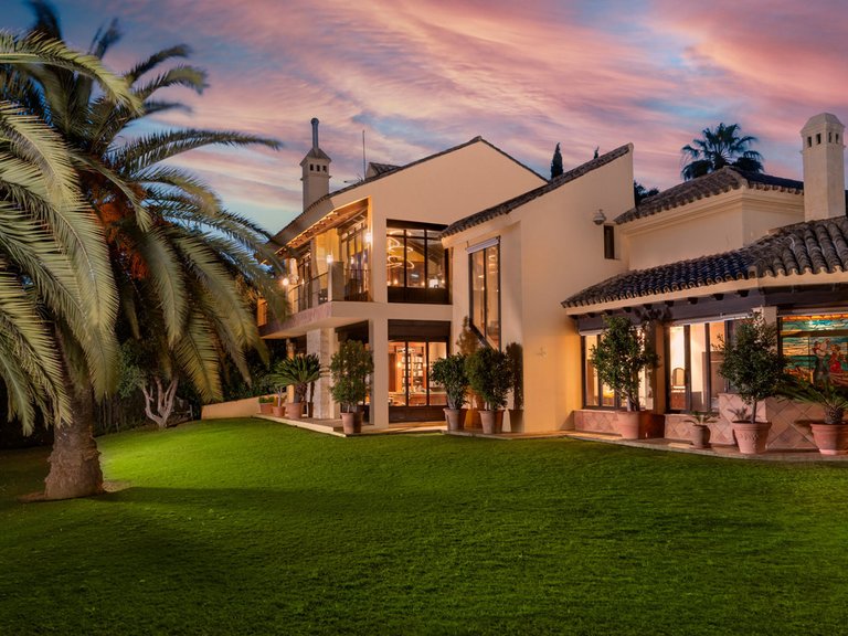 Villa for Sale in Sotogrande Alto, Marbella Area 6