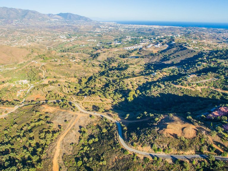 Villa for Sale in La Mairena, Marbella Area 8