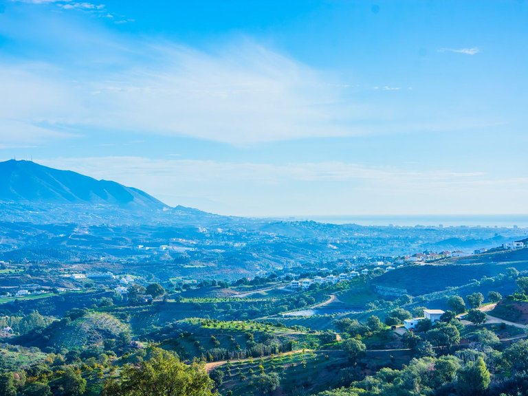 Villa for Sale in La Mairena, Marbella Area 17
