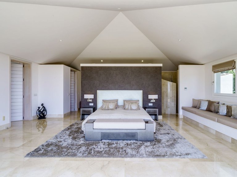 Villa for Sale in El Madroñal, Marbella Area 15
