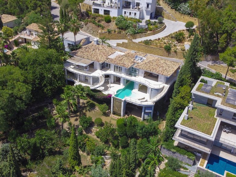 Villa for Sale in El Madroñal, Marbella Area 19