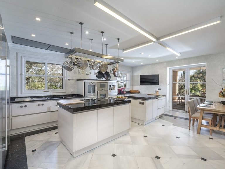 Villa for Sale in San Roque Club, Marbella Area 7