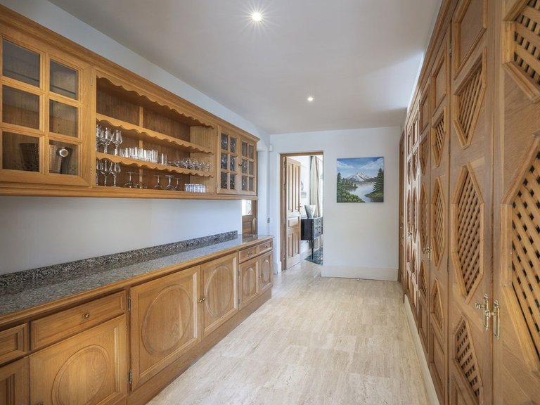 Villa for Sale in San Roque Club, Marbella Area 9