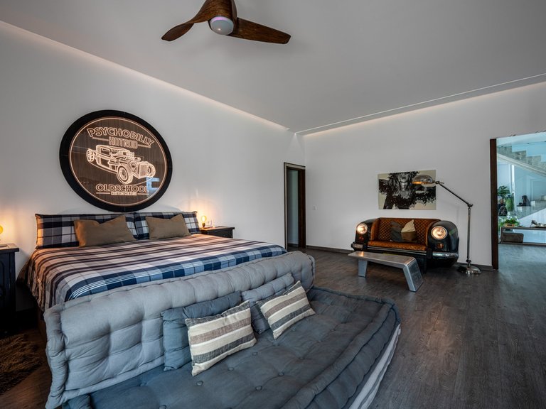 Villa for Sale in Benahavís, Marbella Area 11