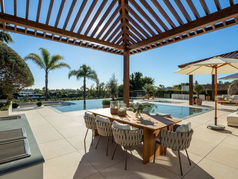 Villa for Sale in Nueva Andalucía, Marbella Area 6