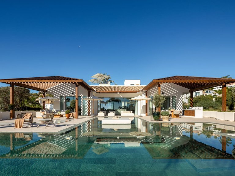 Villa for Sale in Nueva Andalucía, Marbella Area 8