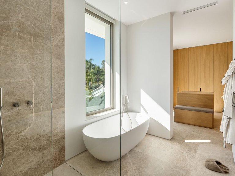 Villa for Sale in Nueva Andalucía, Marbella Area 16