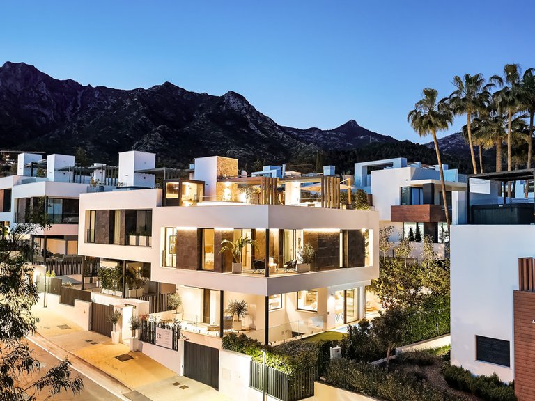 Villa for Sale in Sierra Blanca, Marbella Area 2