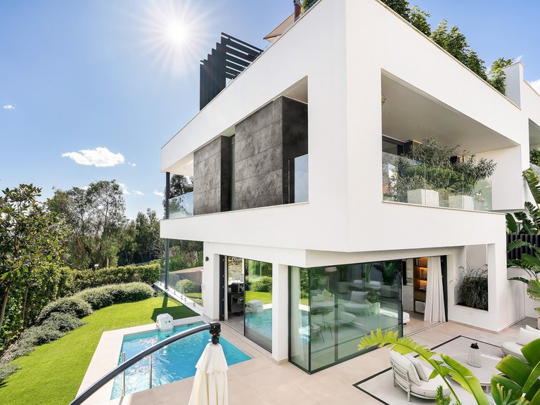 Villa for Sale in Sierra Blanca, Marbella Area 4