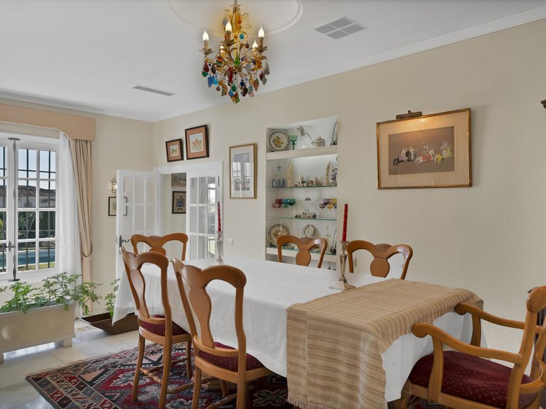 Villa for Sale in Nueva Andalucía, Marbella Area 11
