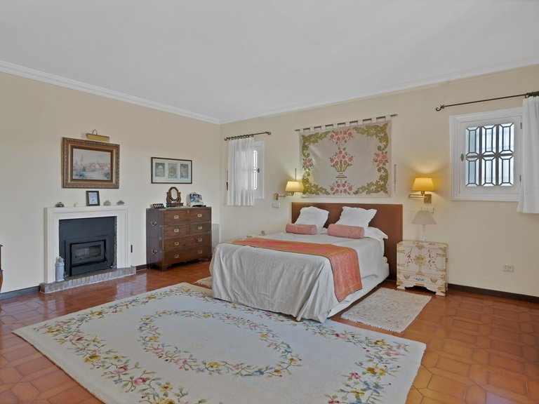 Villa for Sale in Nueva Andalucía, Marbella Area 16
