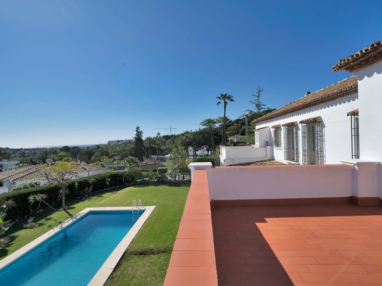 Villa for Sale in Nueva Andalucía, Marbella Area 19