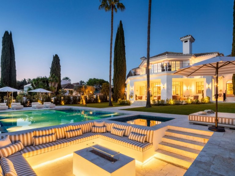 Villa for Sale in Nueva Andalucía, Marbella Area 3