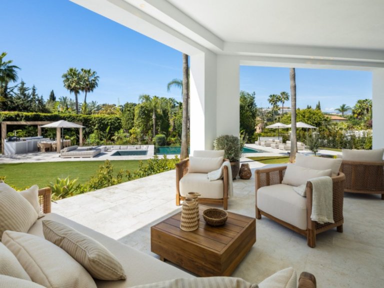 Villa for Sale in Nueva Andalucía, Marbella Area 12