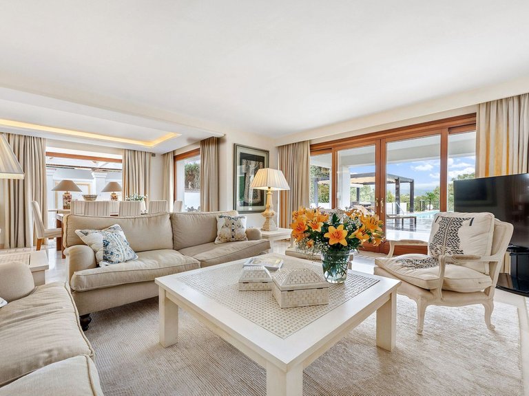 Villa for Sale in Nueva Andalucía, Marbella Area 10