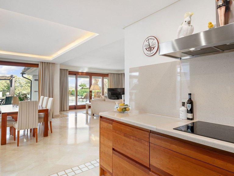 Villa for Sale in Nueva Andalucía, Marbella Area 13