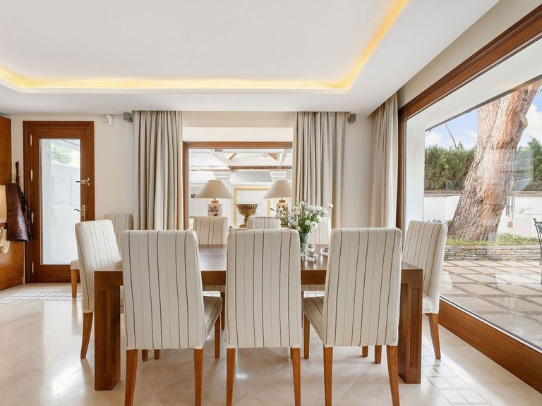 Villa for Sale in Nueva Andalucía, Marbella Area 16