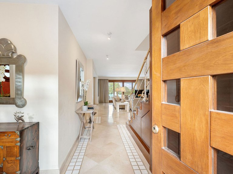 Villa for Sale in Nueva Andalucía, Marbella Area 17