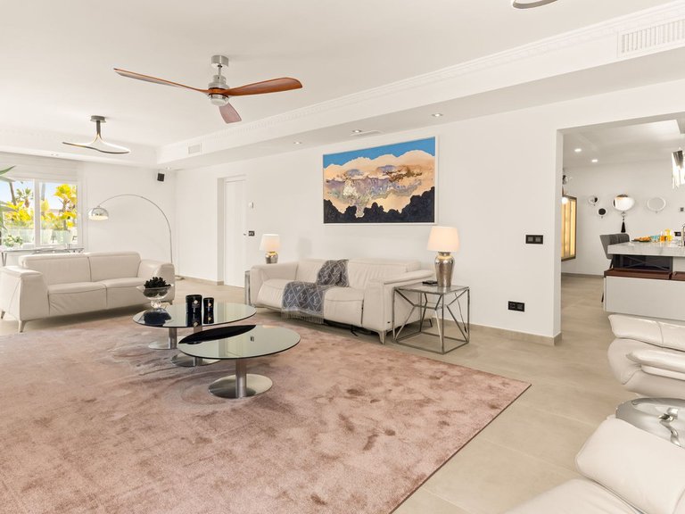 Villa for Sale in Atalaya, Marbella Area 8
