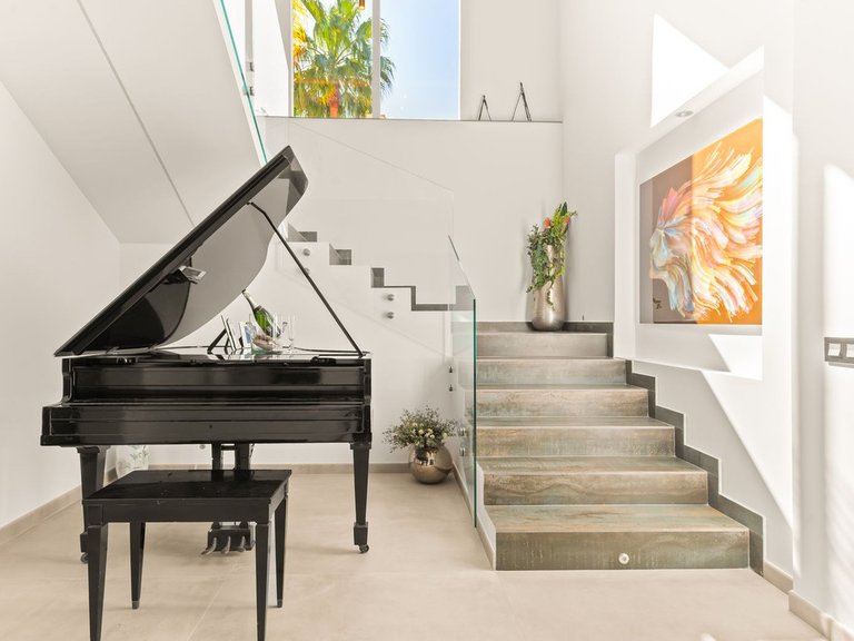 Villa for Sale in Atalaya, Marbella Area 16