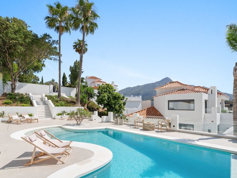 Villa for Sale in Nueva Andalucía, Marbella Area 2