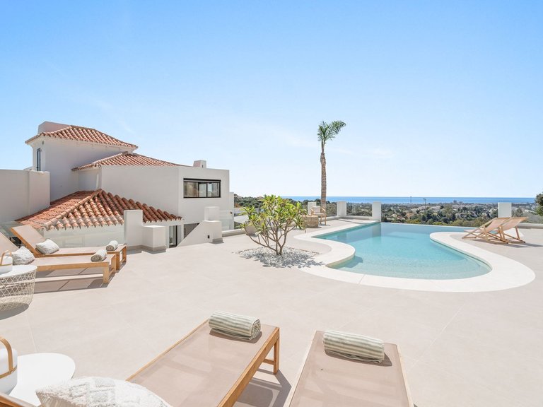 Villa for Sale in Nueva Andalucía, Marbella Area 3