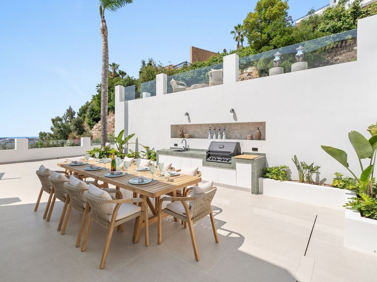 Villa for Sale in Nueva Andalucía, Marbella Area 10
