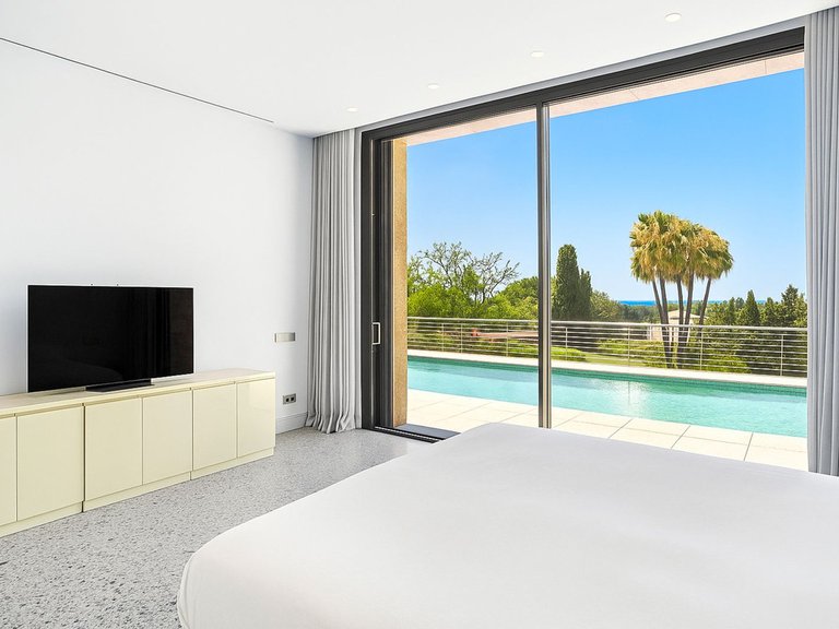 Villa for Sale in Elviria, Marbella Area 11