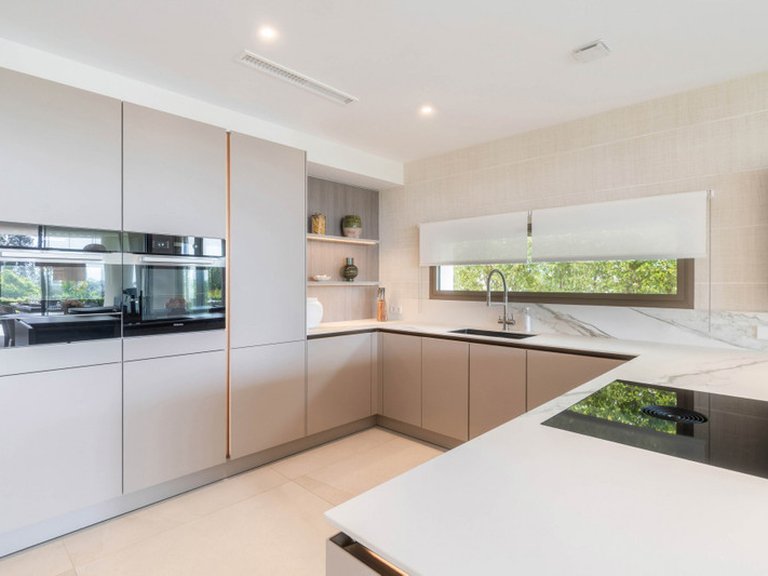 Villa for Sale in Nueva Andalucía, Marbella Area 17