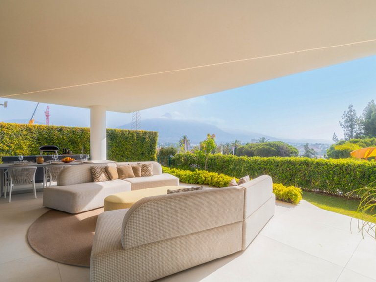 Villa for Sale in Nueva Andalucía, Marbella Area 20