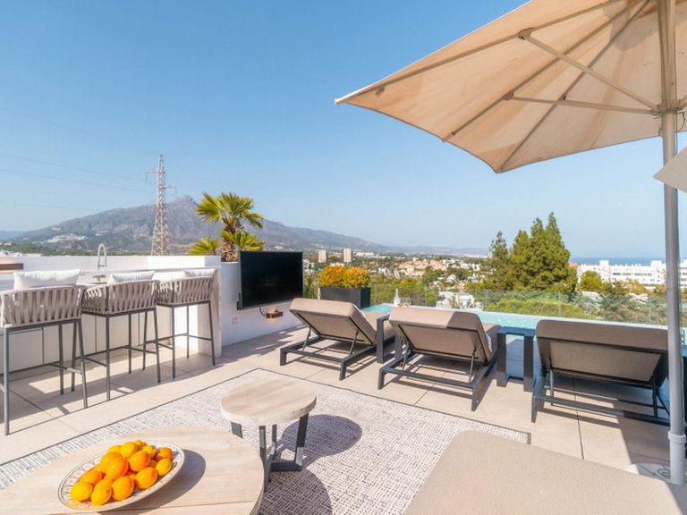 Villa for Sale in Nueva Andalucía, Marbella Area 4