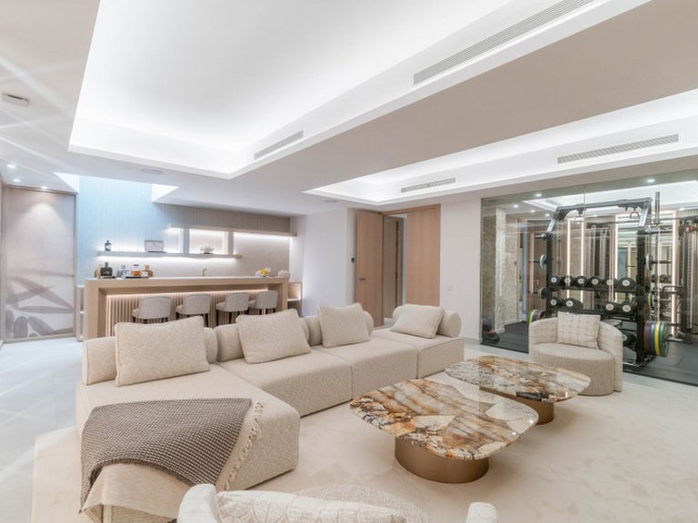 Villa for Sale in Nueva Andalucía, Marbella Area 6
