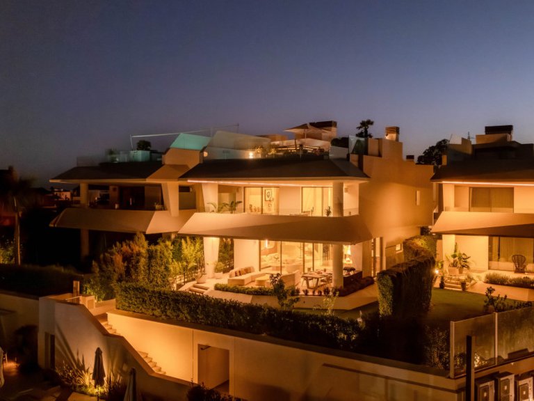 Villa for Sale in Nueva Andalucía, Marbella Area 2
