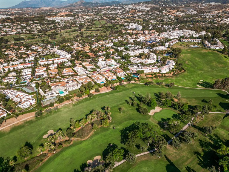 Villa for Sale in Aloha, Marbella Area 2